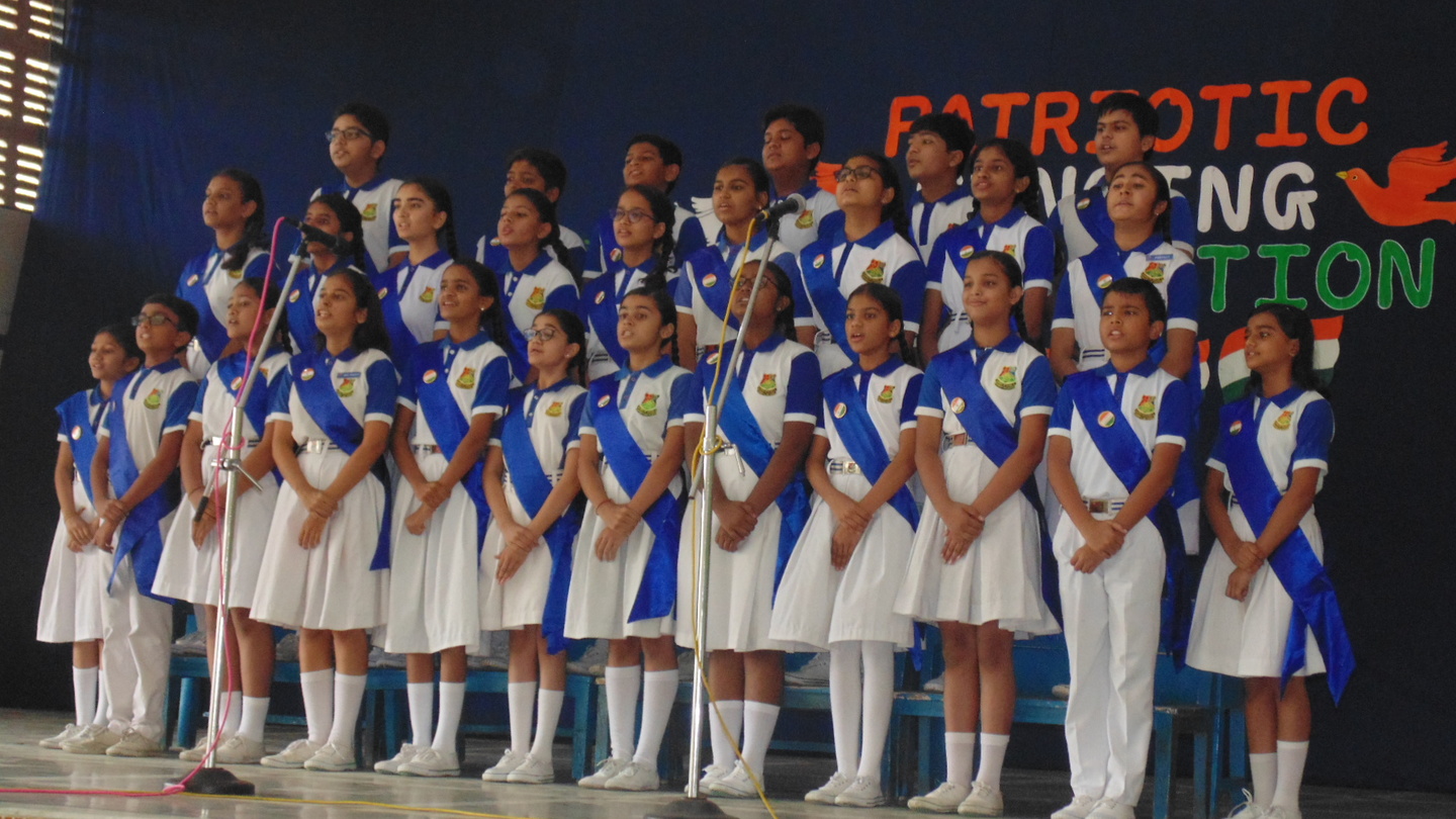 PATRIOTIC SINGING COMP